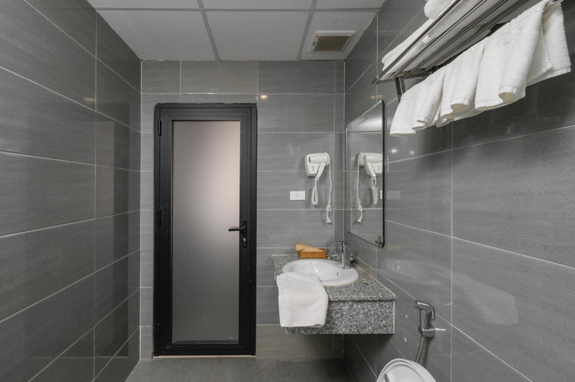 Harry Phu Quoc Hotel 1 Экстерьер фото